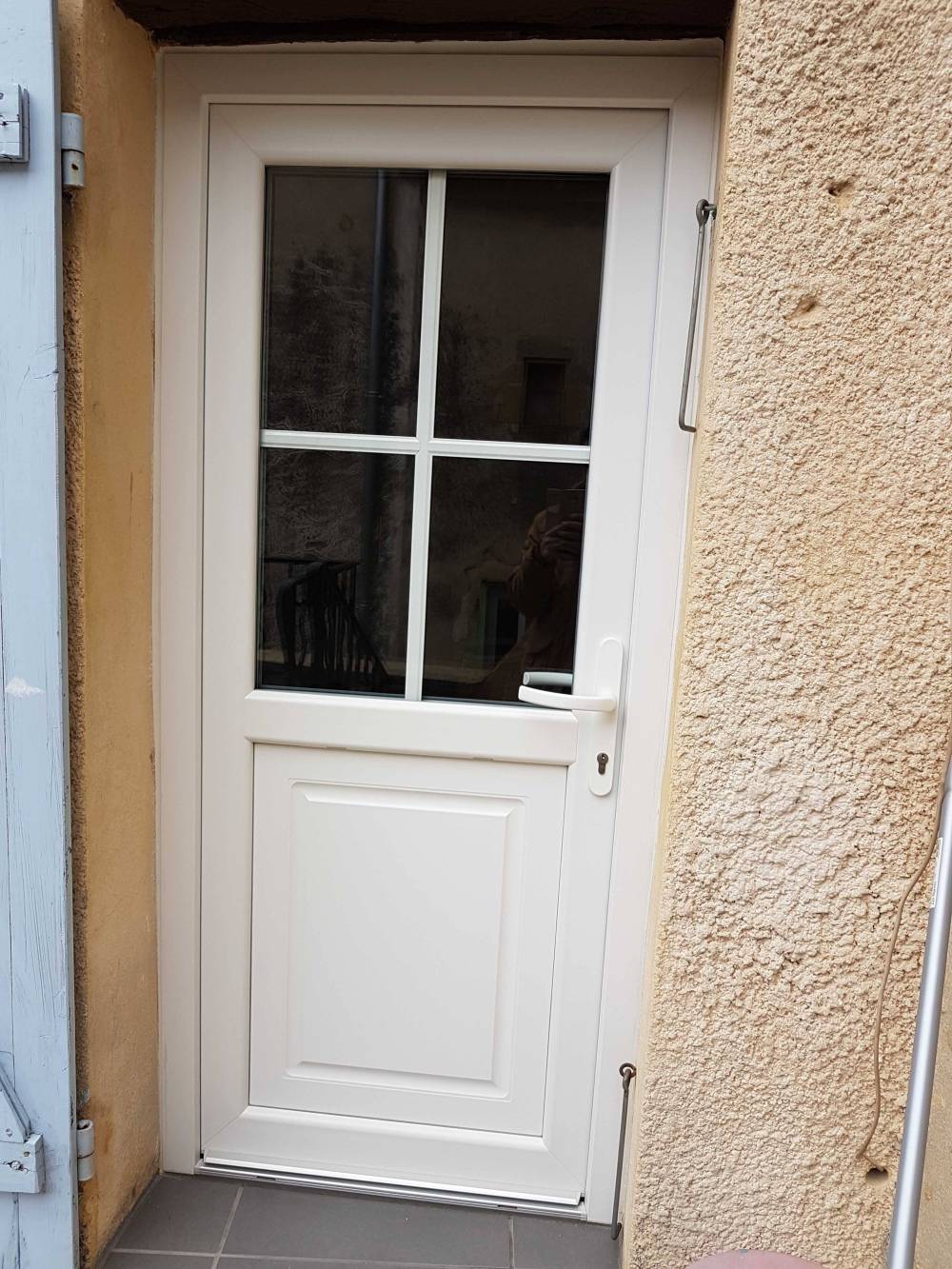 OKNO PE 105 PVC vitrée (21)