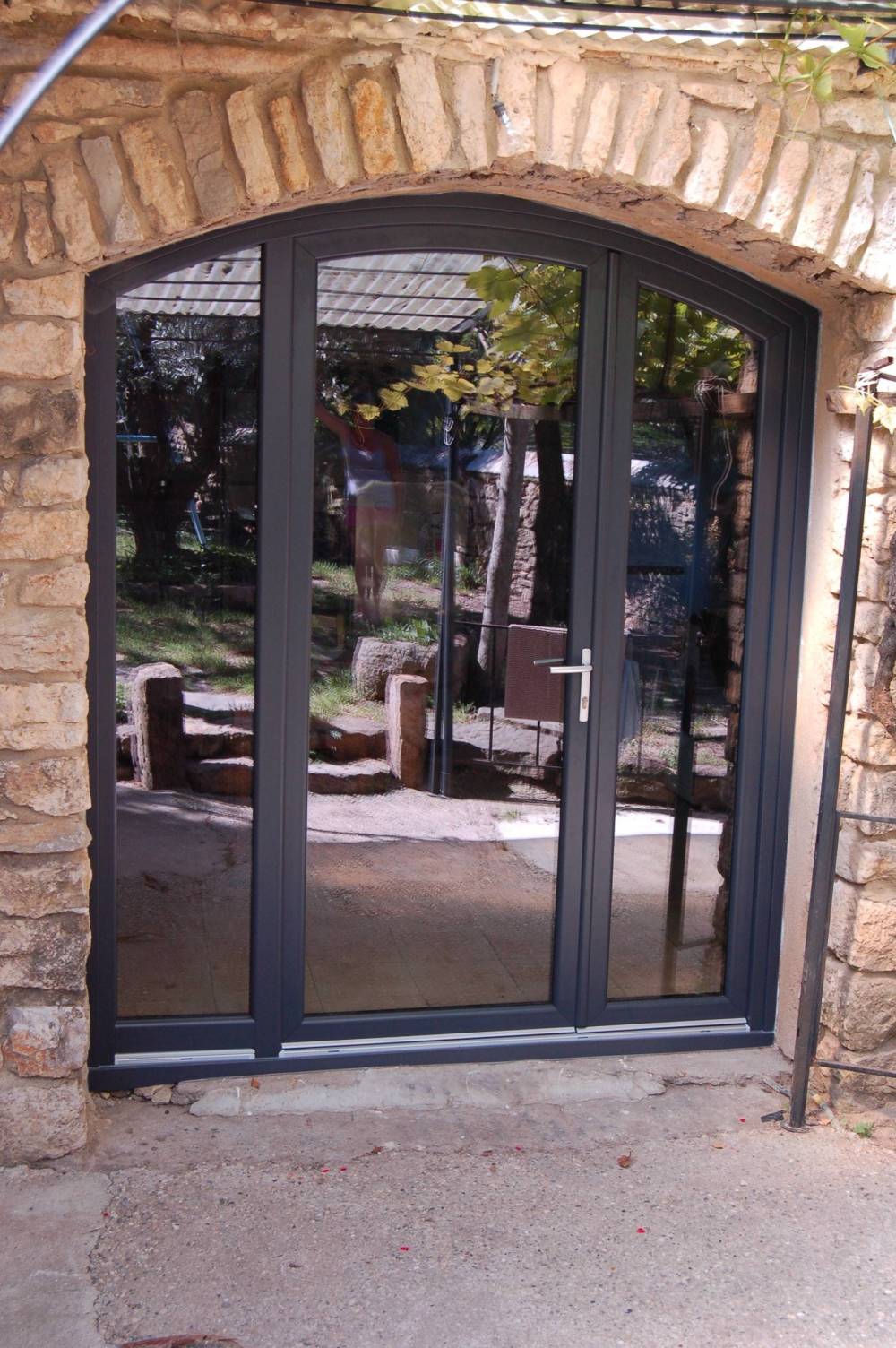 RUBIN mini PB2 + fixe latéral cintre surbaissé Gris 7016 (2)