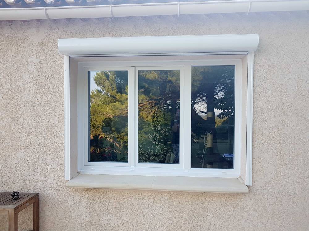 PIXEL OB2+Fixe latéral et VR NOVADESIGN posé en façade